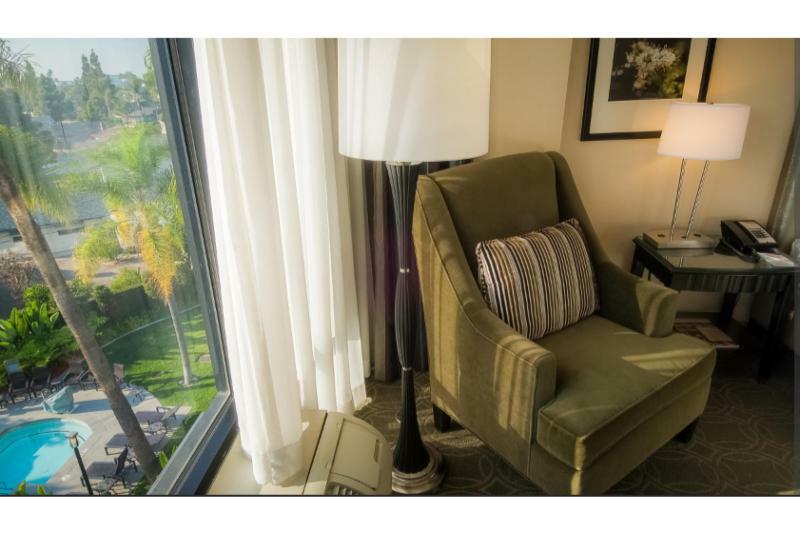 מלון Crowne Plaza Costa Mesa Orange County By Ihg מראה חיצוני תמונה